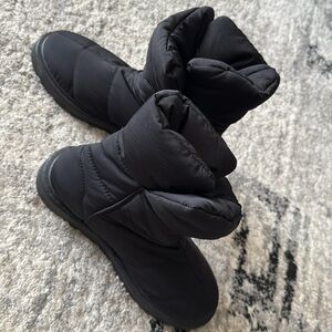 Black Winter Boots